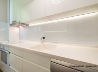 140x55cm Glas weiß - Echtglas Küchenrückwand Spritzschutz Fliesenspiegel Glasplatte Rückwand